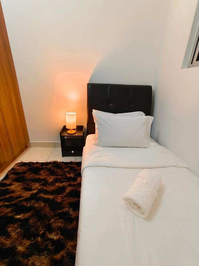 Klia Airport Homestay 10 Сепанг Екстериор снимка