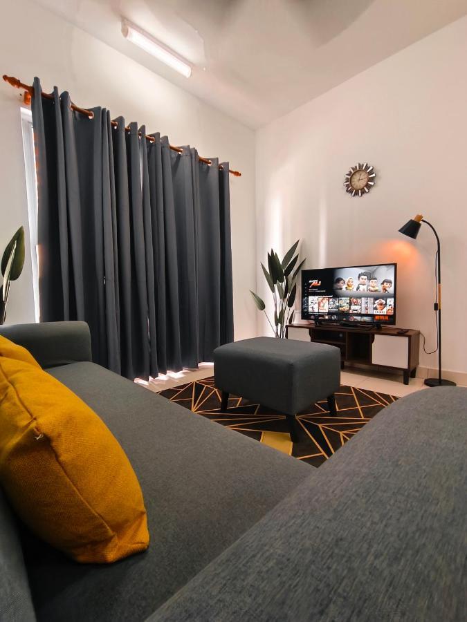 Klia Airport Homestay 10 Сепанг Екстериор снимка
